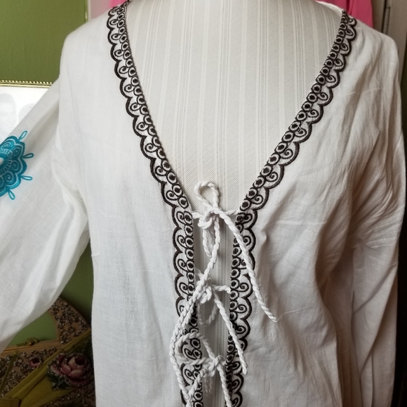 Mudpie Embroidered Swim Coverup Lrg - Picture 2 of 9